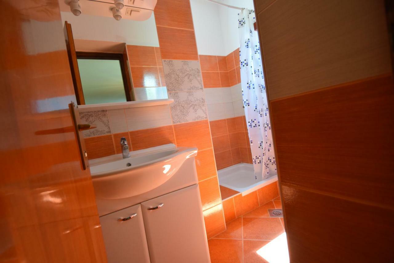 Apartments Nina Stari Grad Kültér fotó