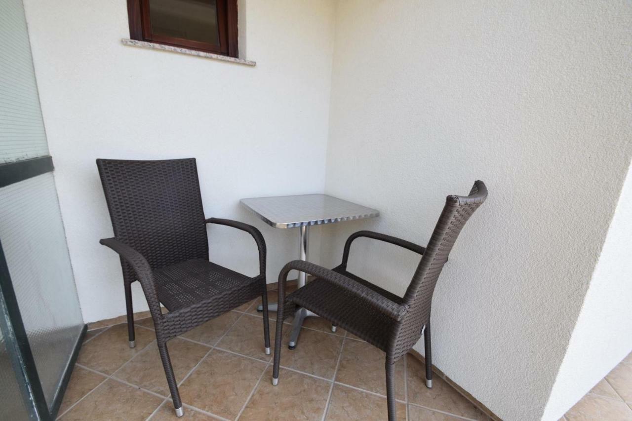 Apartments Nina Stari Grad Kültér fotó
