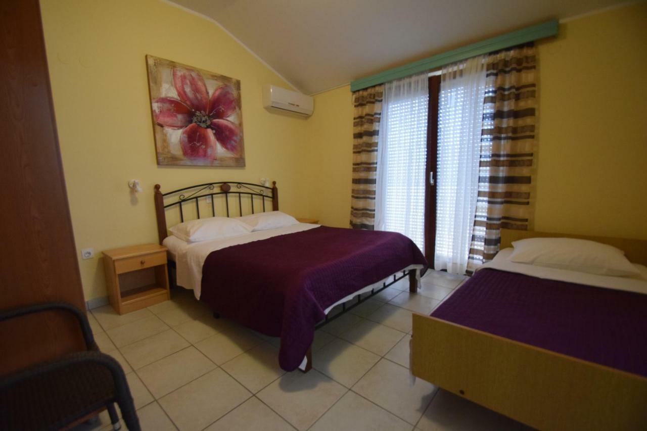 Apartments Nina Stari Grad Kültér fotó