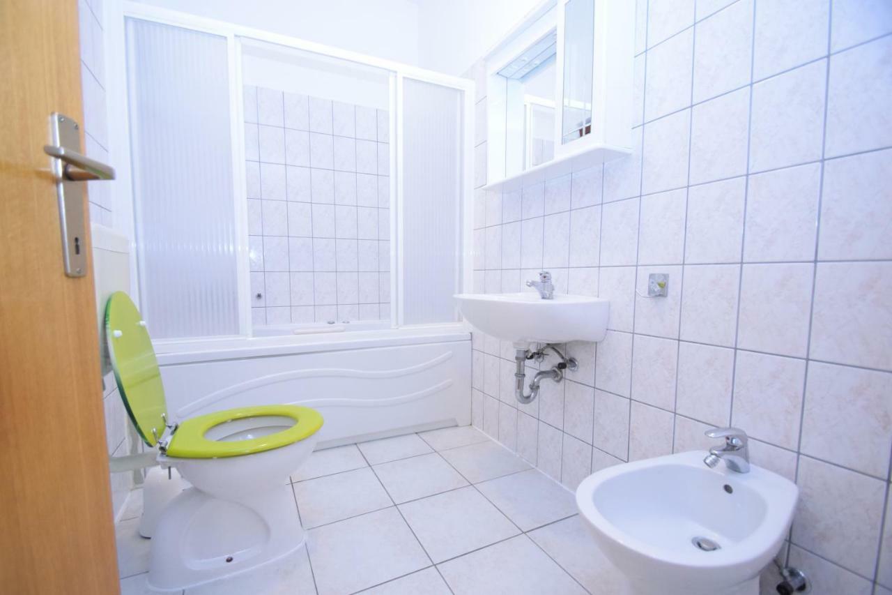Apartments Nina Stari Grad Kültér fotó