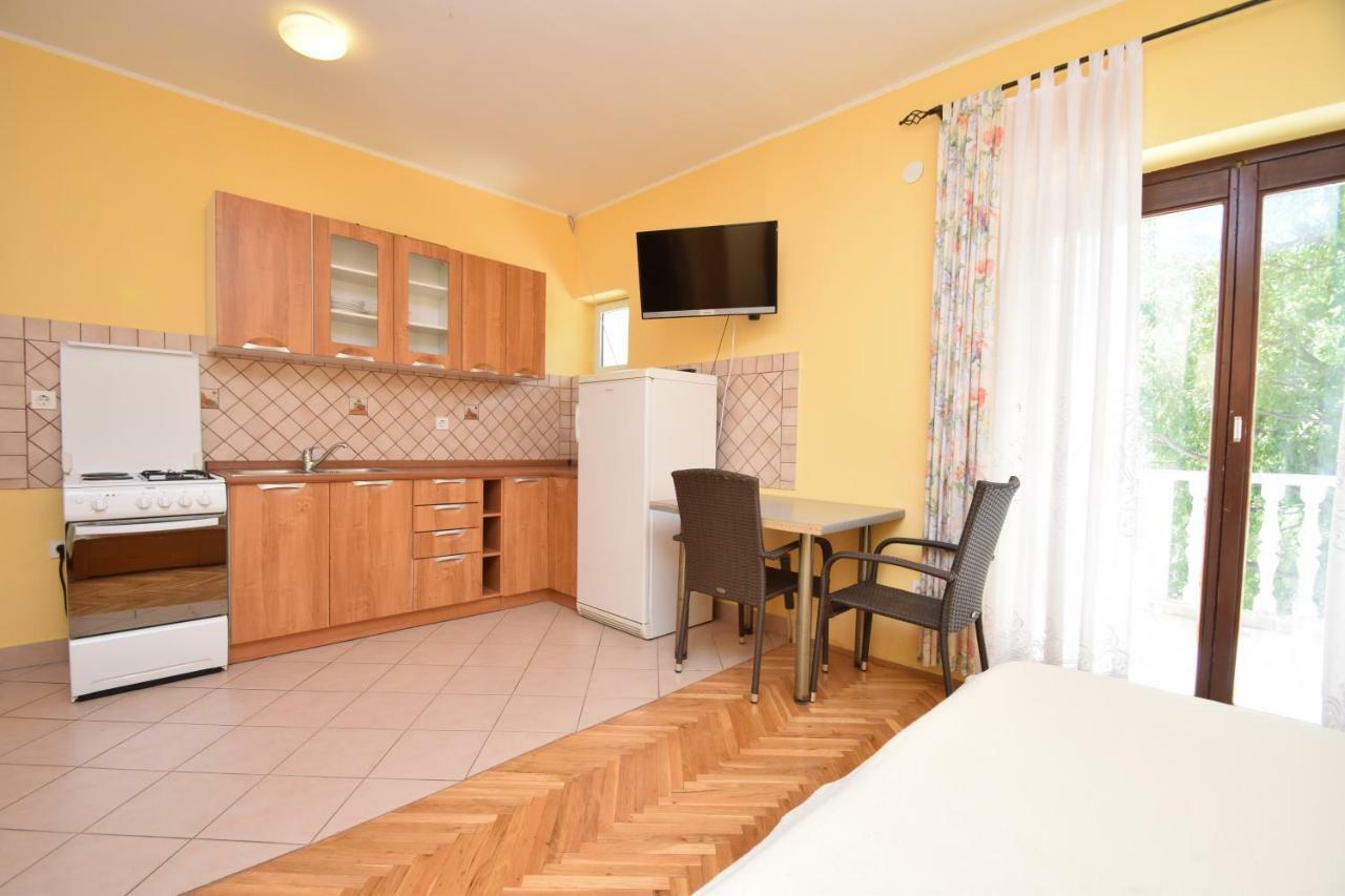 Apartments Nina Stari Grad Kültér fotó