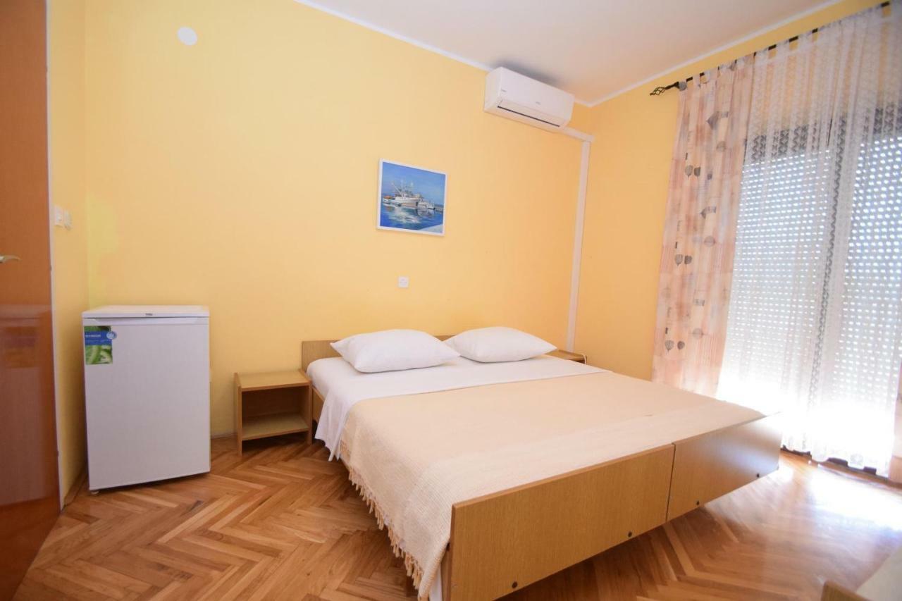 Apartments Nina Stari Grad Kültér fotó