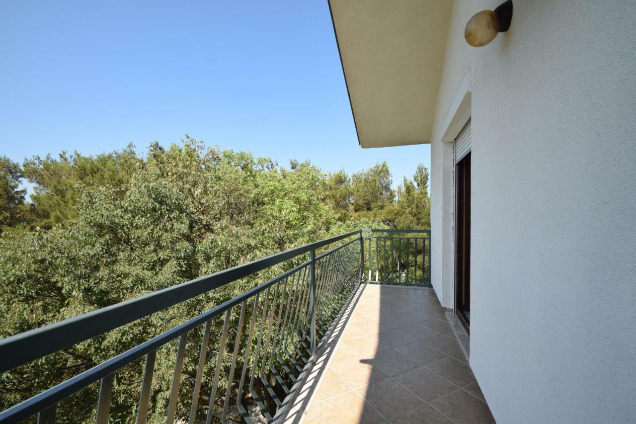 Apartments Nina Stari Grad Kültér fotó