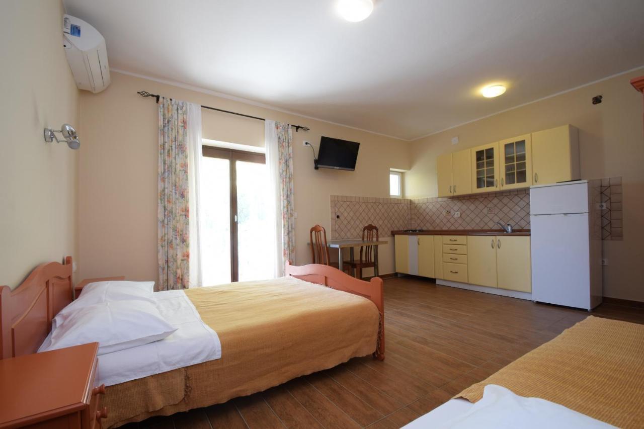 Apartments Nina Stari Grad Kültér fotó