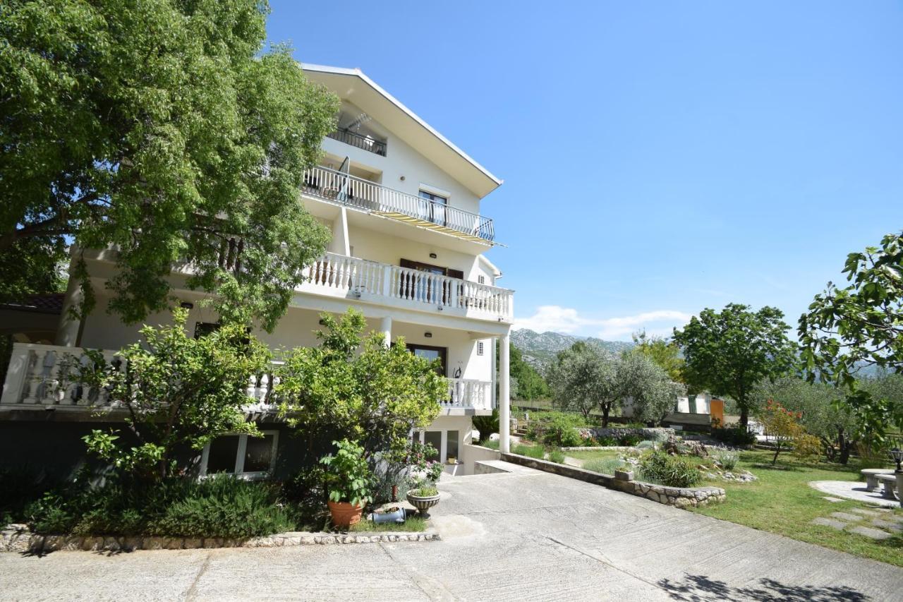 Apartments Nina Stari Grad Kültér fotó